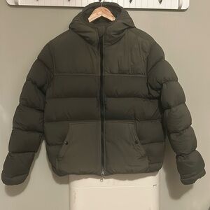 Filson ultralight hooded jacket.